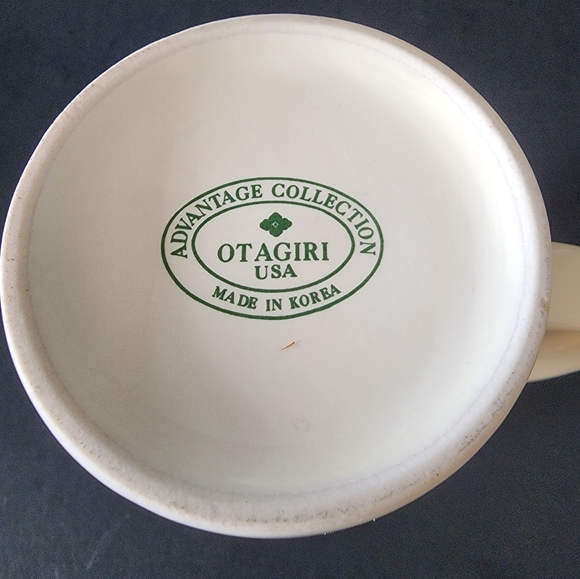 Cardinal Design Cream Mug - Picture 5 of 6